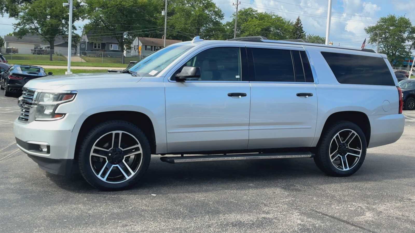 2020 Chevrolet Suburban Premier photo 6