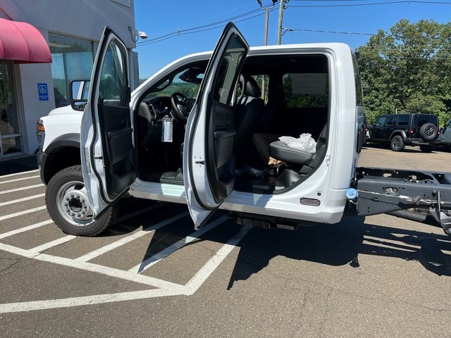 2025 Ram 5500 Tradesman photo 4