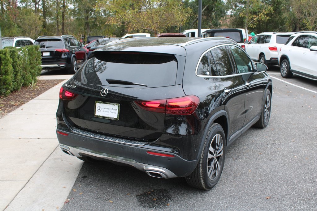 2025 Mercedes Benz GLA 250 photo 3