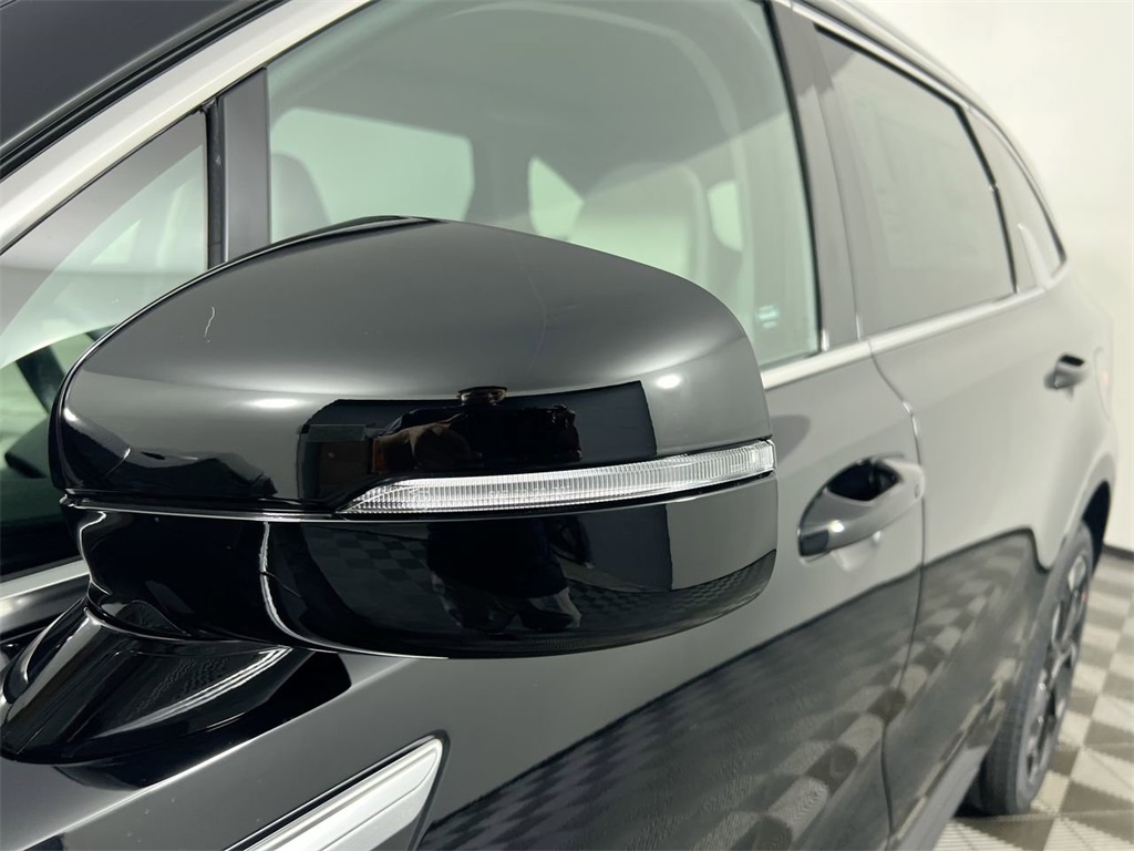 2025 Kia Sorento EX photo 9