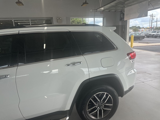 2021 Jeep Grand Cherokee Limited photo 3