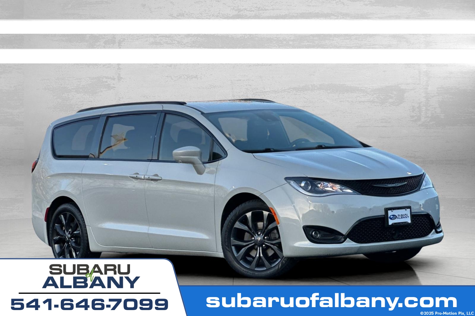 2020 Chrysler Pacifica Touring L Plus's photo