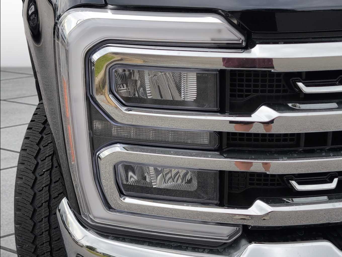 2025 Ford F-250 Lariat photo 14