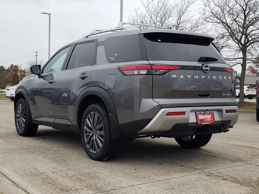 2025 Nissan Pathfinder SL photo 4
