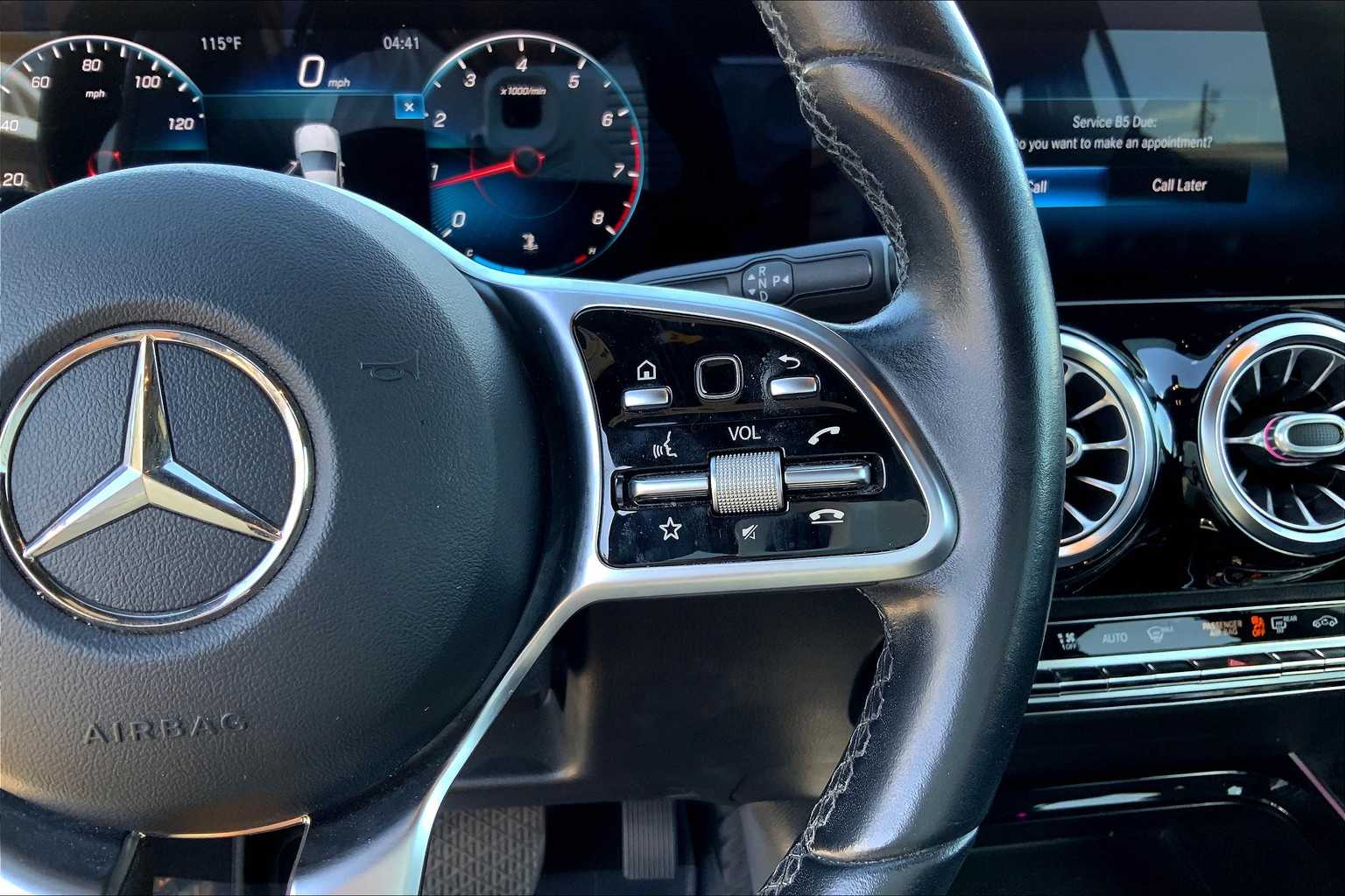 2021 Mercedes Benz GLA 250 photo 23
