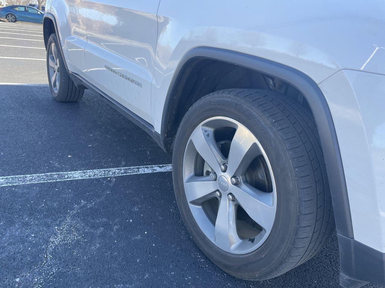 Used 2015 Jeep Grand Cherokee Limited with VIN 1C4RJFBG1FC680533 for sale in Kansas City