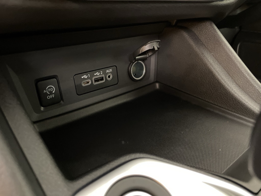 2025 Nissan Sentra SV photo 28