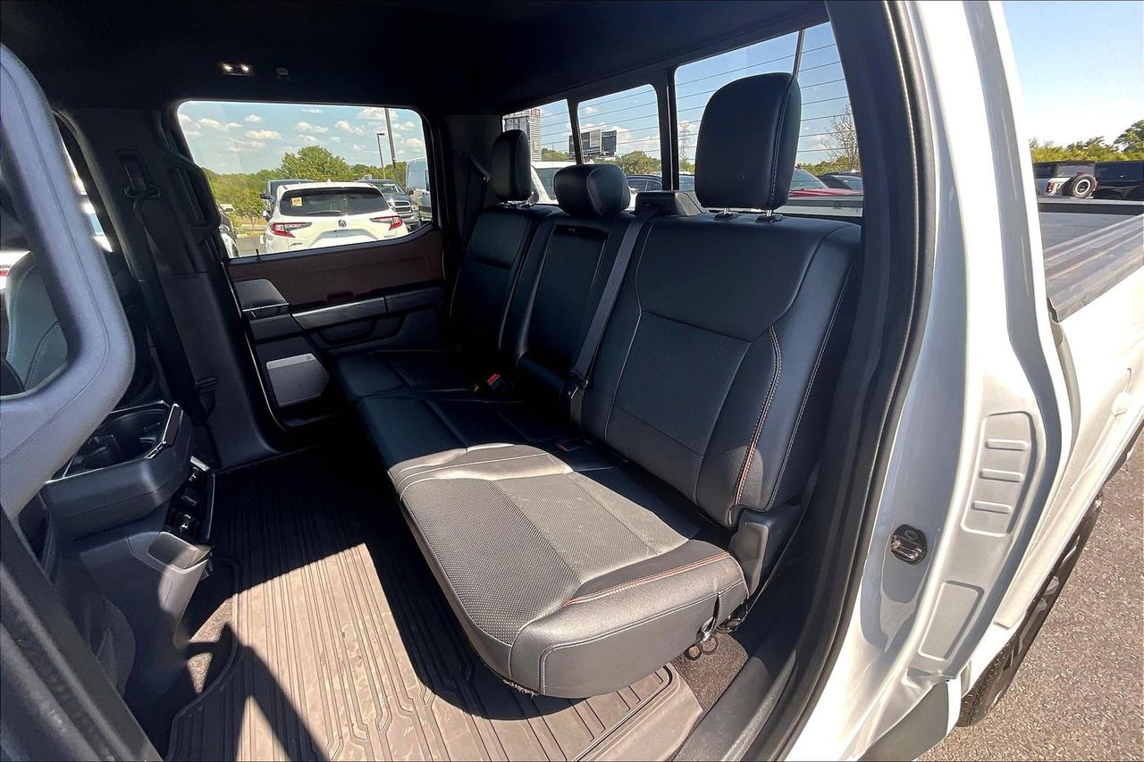 2023 Ford F-150 Lariat photo 19