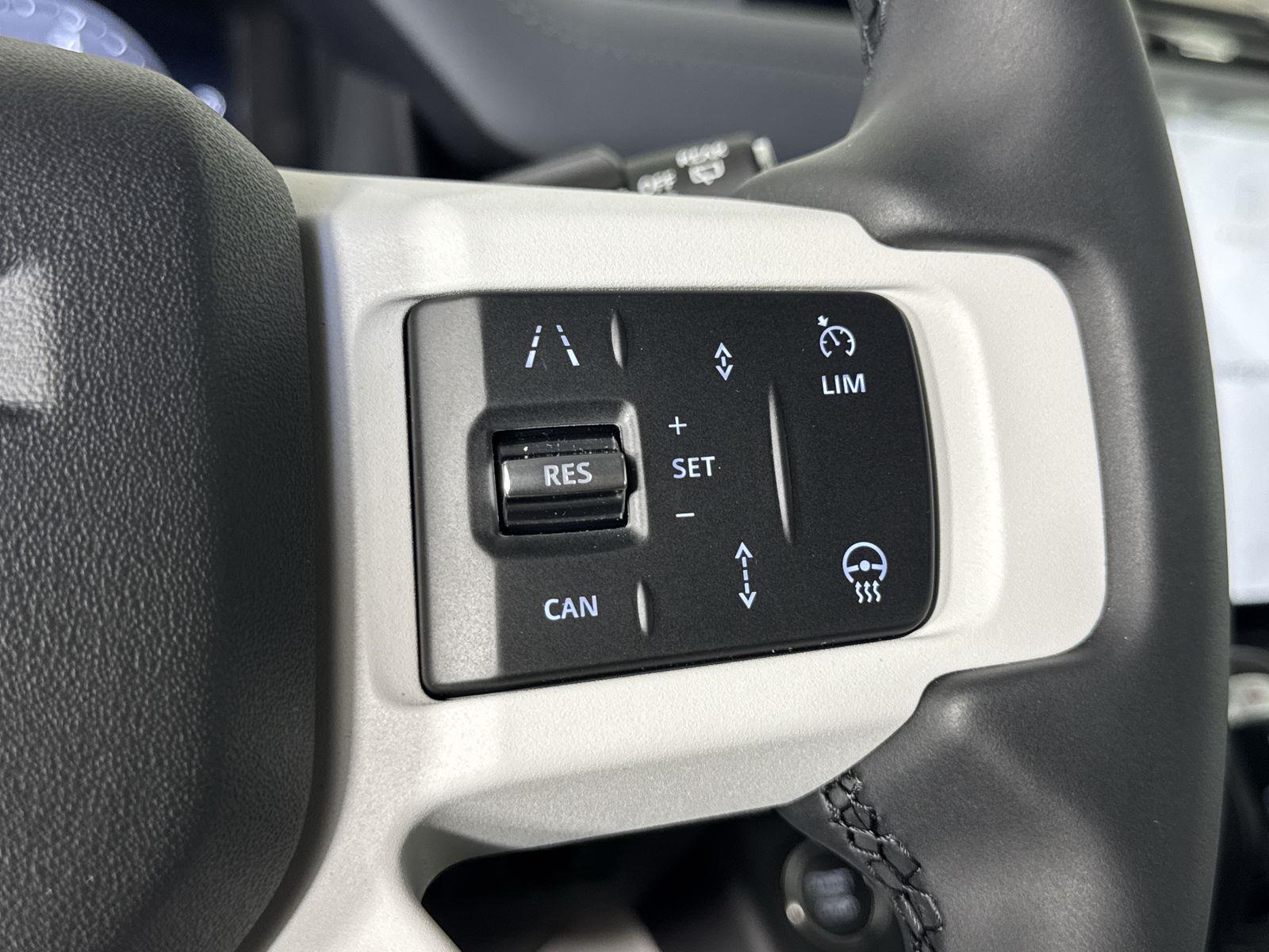 2025 Land Rover Defender 130 S photo 14