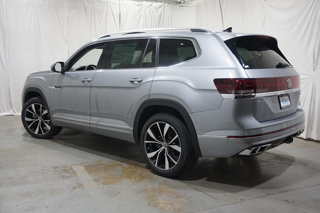 2025 Volkswagen Atlas SEL Premium R-Line photo 7