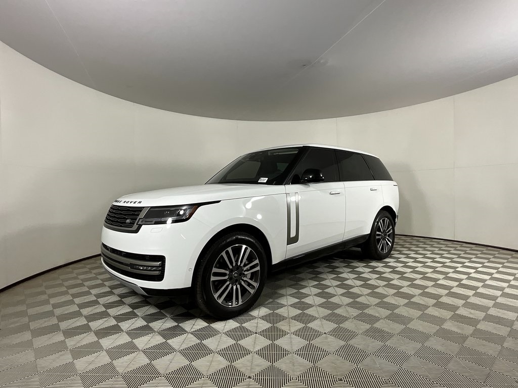2025 Land Rover Range Rover SE's photo