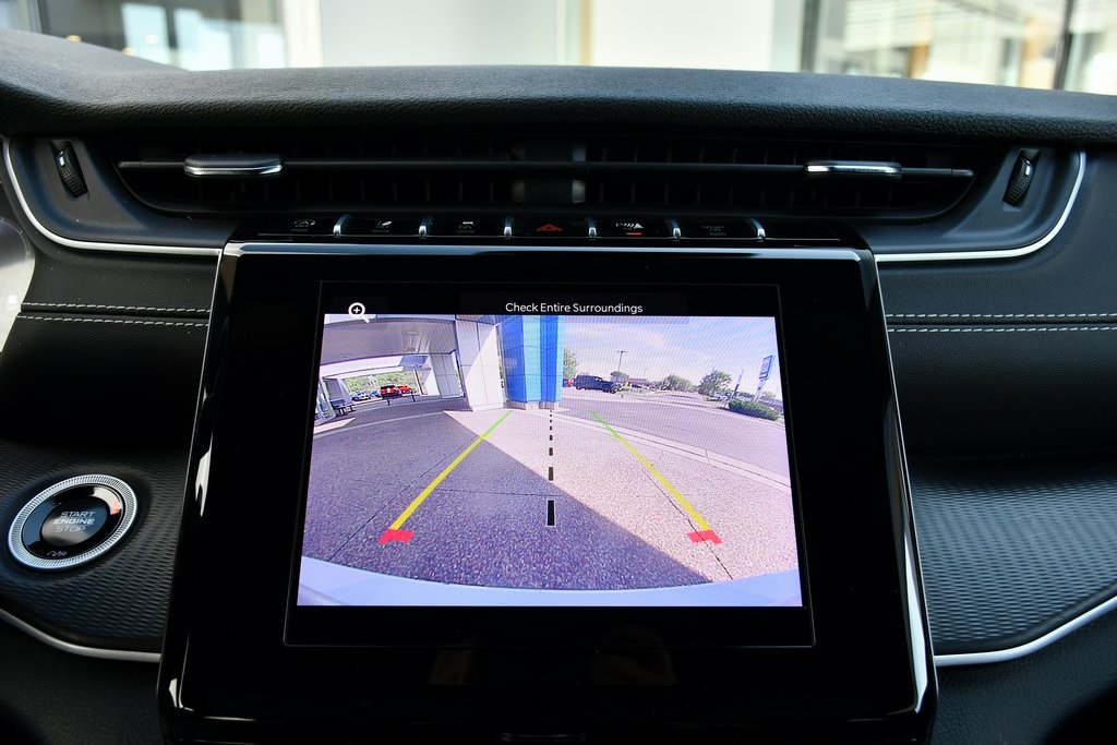 2024 Jeep Grand Cherokee Altitude photo 17