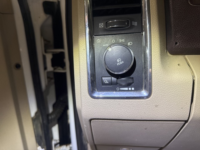 2013 Ram 2500 Laramie photo 15