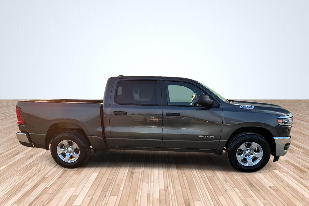 2025 Ram 1500 Tradesman photo 4