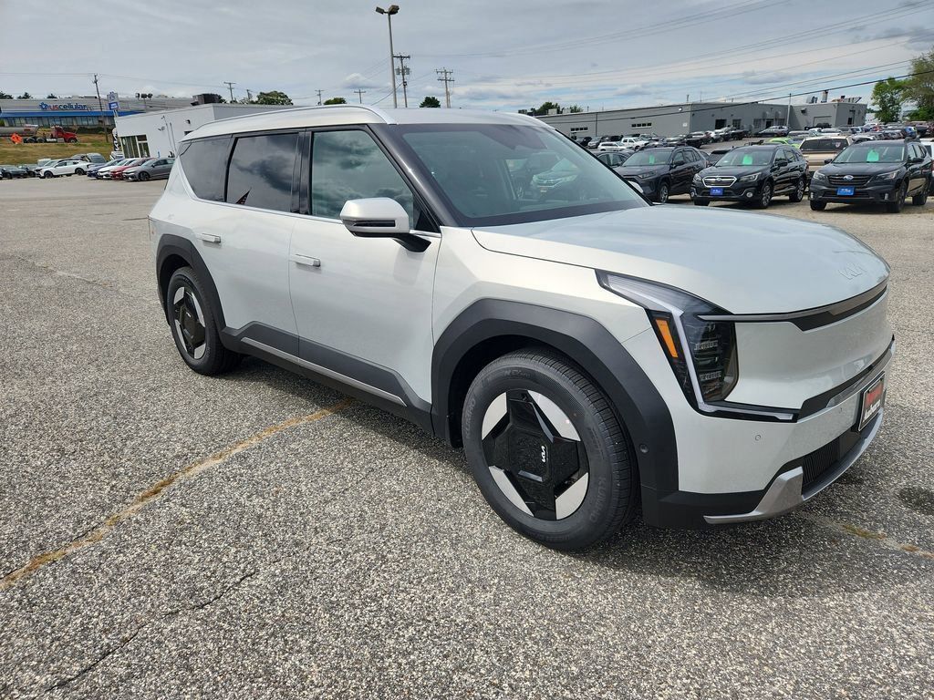 2026 Kia EV9 Wind's photo
