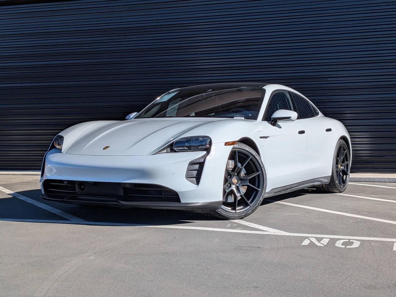 2022 Porsche Taycan GTS