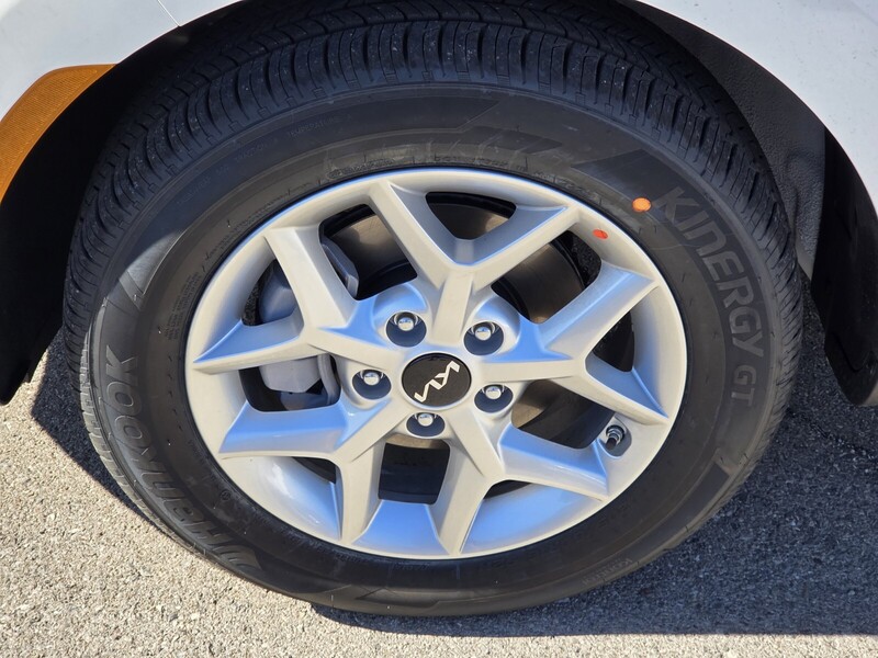 2025 Kia Soul LX S photo 5