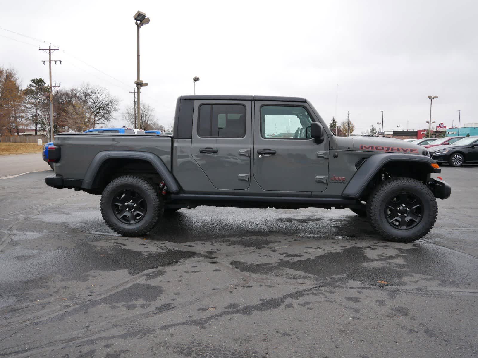 2020 Jeep Gladiator Mojave photo 2