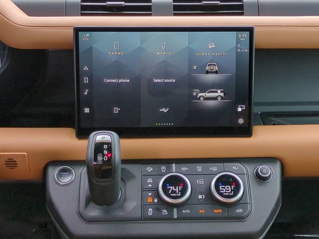 2023 Land Rover Defender 110 photo 13