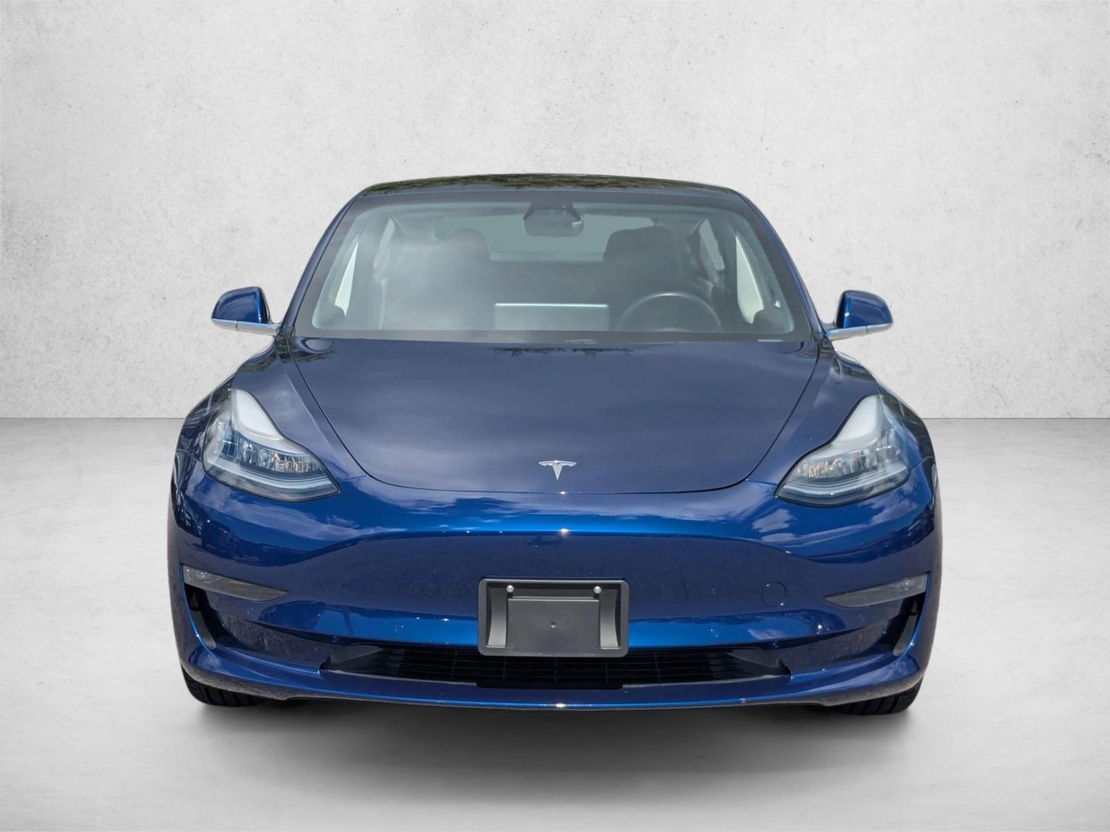 2019 Tesla Model 3 Long Range photo 2