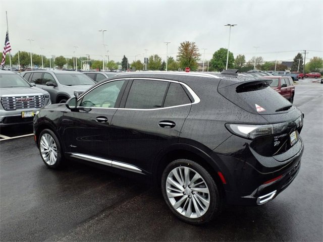 2025 Buick Envision Avenir photo 3