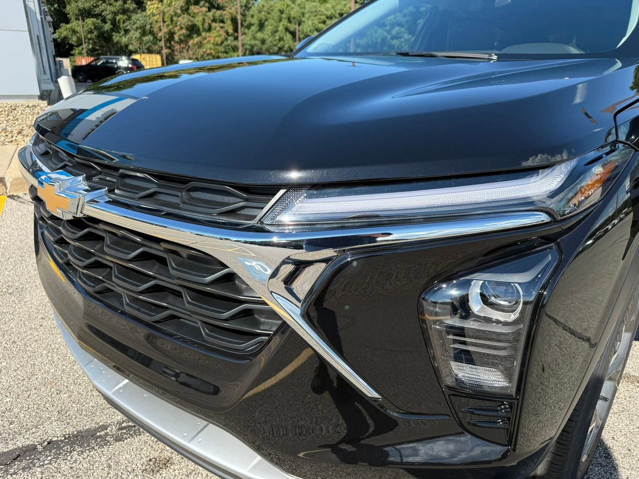 2025 Chevrolet Trax LT photo 30