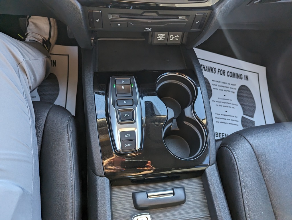 2022 Honda Pilot Touring photo 16