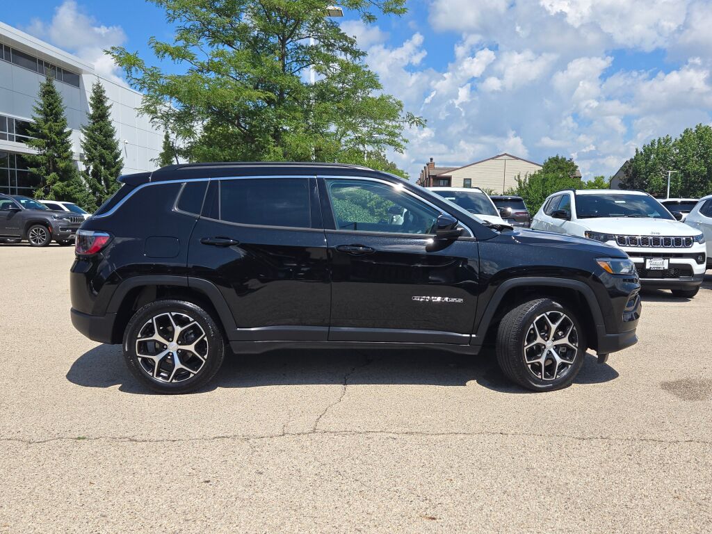 2024 Jeep Compass Limited photo 4