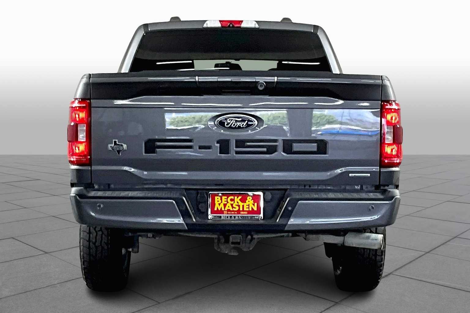 2022 Ford F-150 XLT photo 2