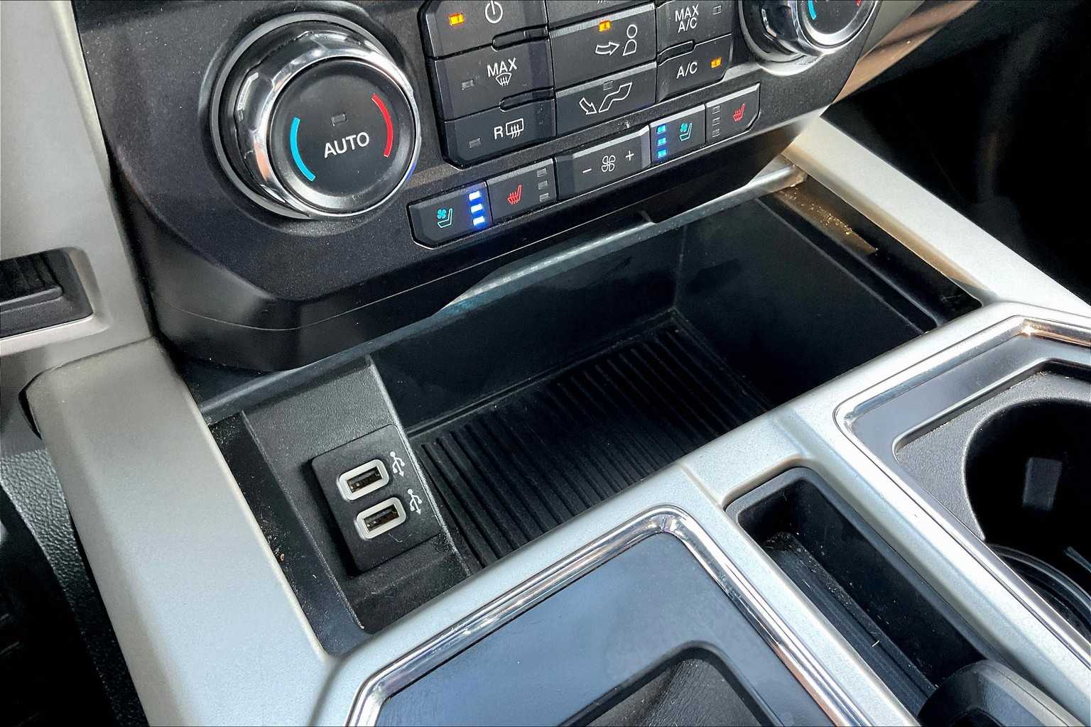 2019 Ford F-150 Lariat photo 30