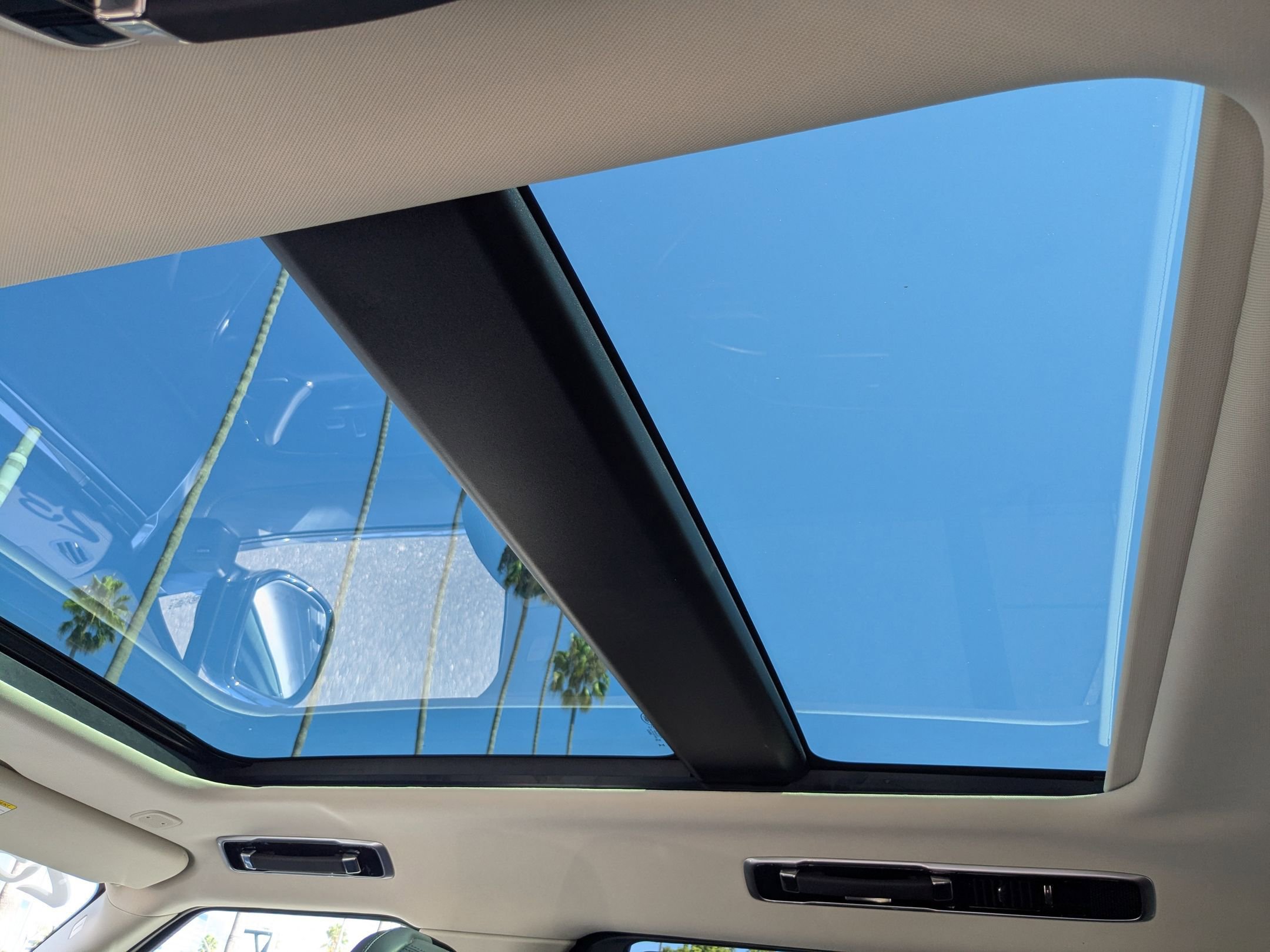 2023 Land Rover Range Rover SE photo 20