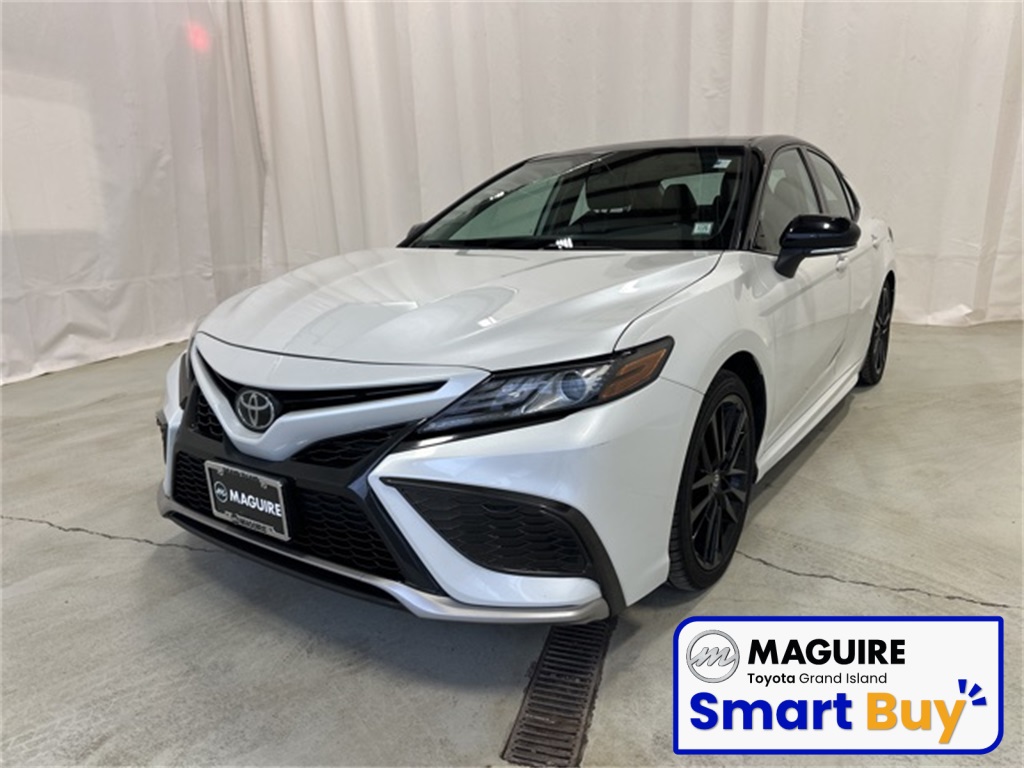 2022 Toyota Camry XSE's photo