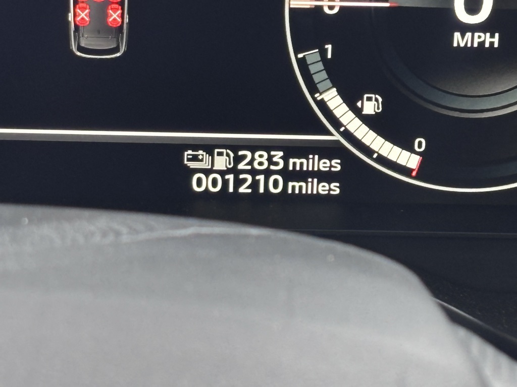 2024 Mitsubishi Outlander PHEV Platinum photo 28