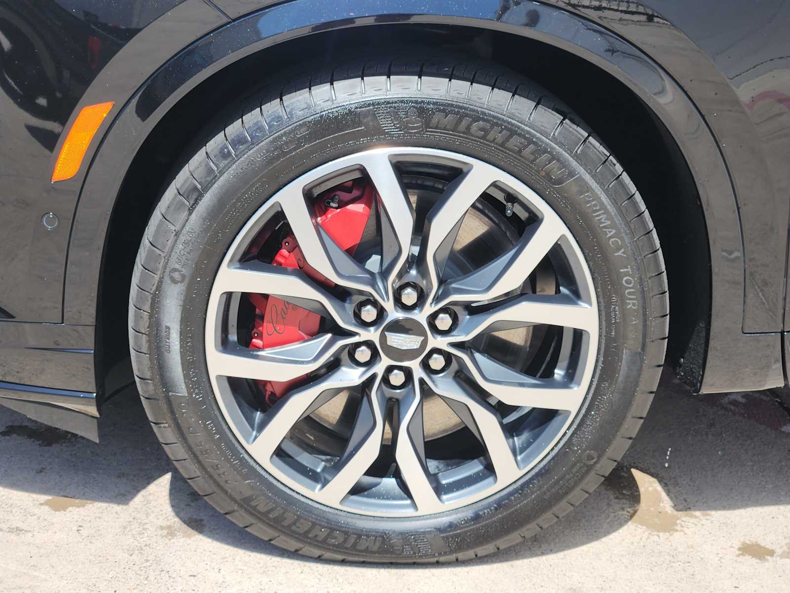 2025 Cadillac XT6 Sport photo 7