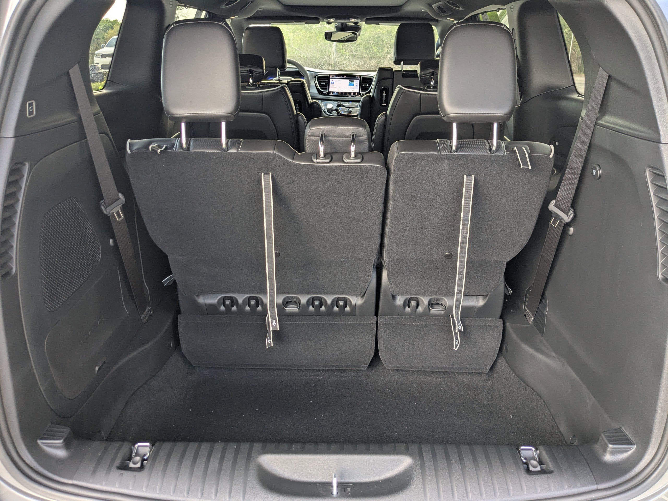 2025 Chrysler Pacifica Limited photo 17