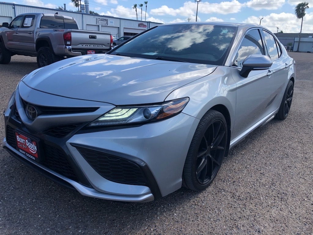 2021 Toyota Camry XSE photo 3