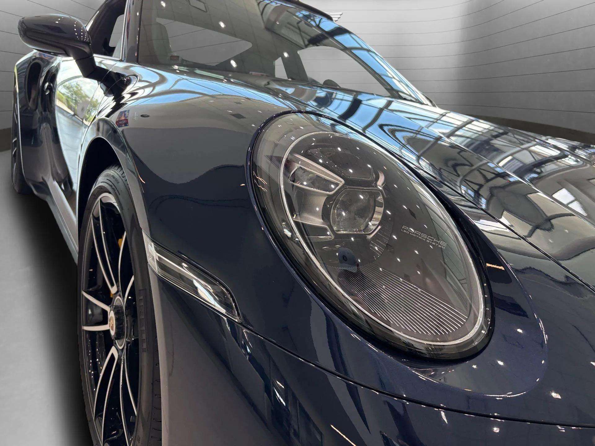 2021 Porsche 911 Turbo S photo 30