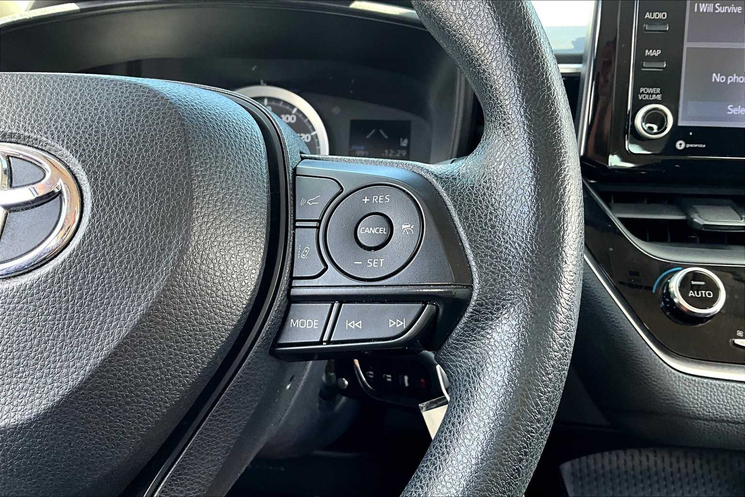2022 Toyota Corolla LE photo 47