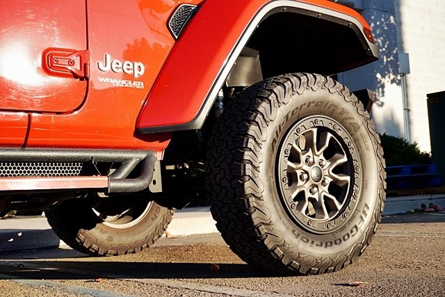 Certified Used 2022 Red Jeep Unlimited Rubicon 392 image 8