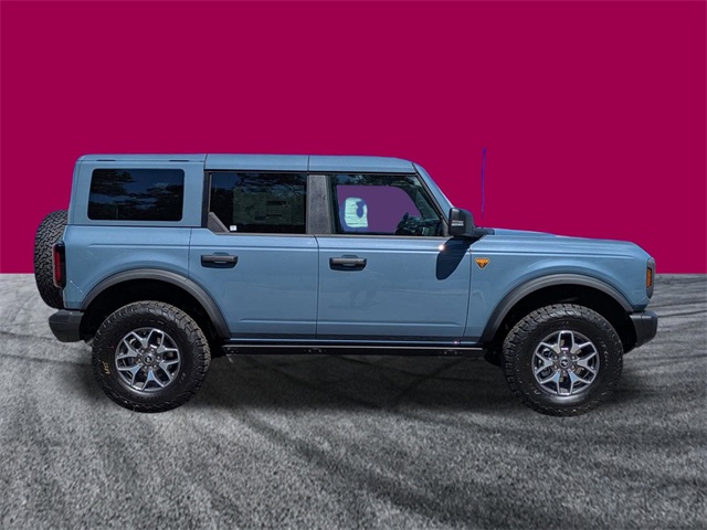 2025 Ford Bronco Badlands photo 3