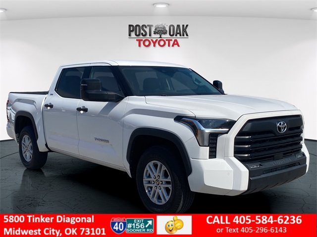 2022 Toyota Tundra SR5's photo