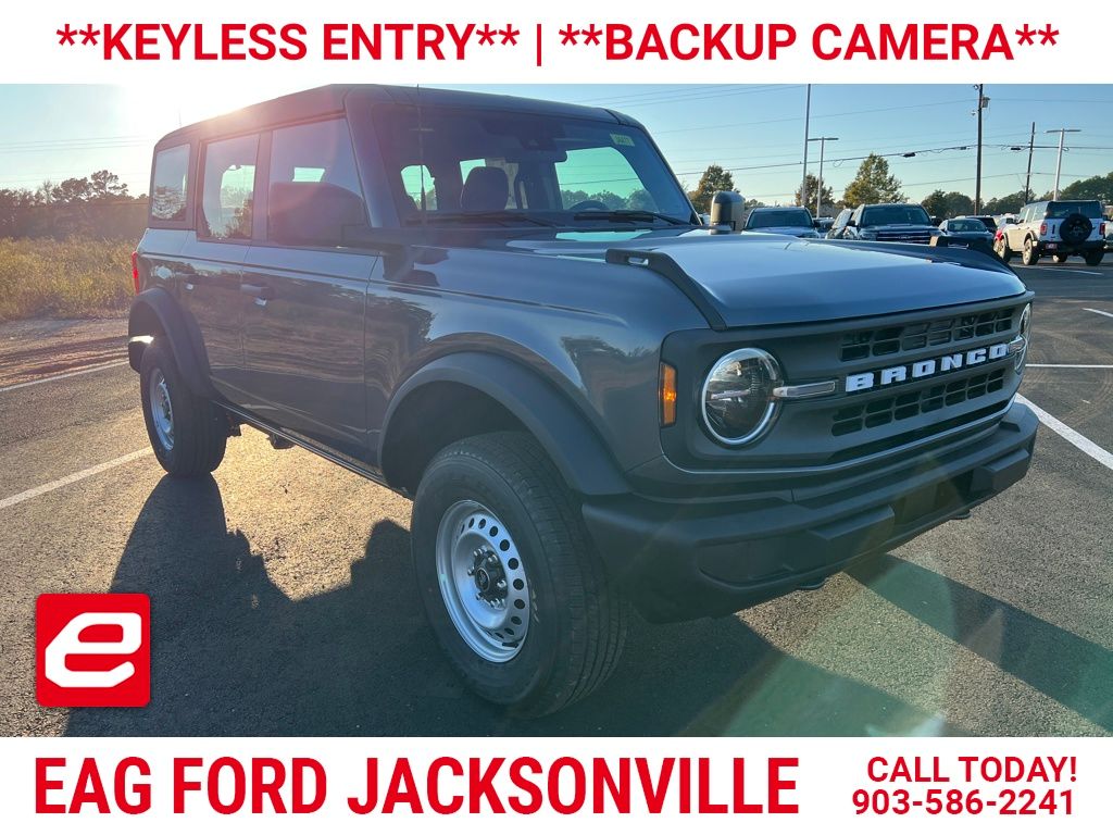 2025 Ford Bronco 4-Door Base's photo