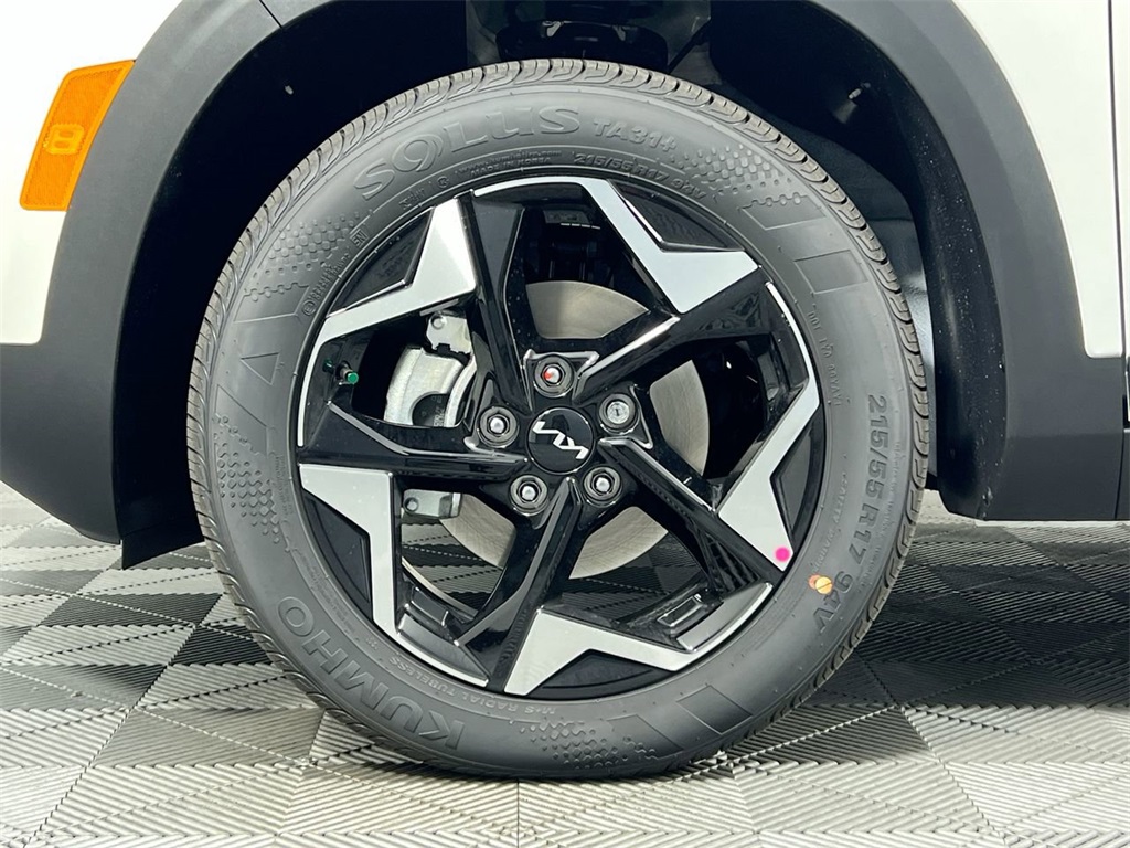 2026 Kia Seltos EX photo 11