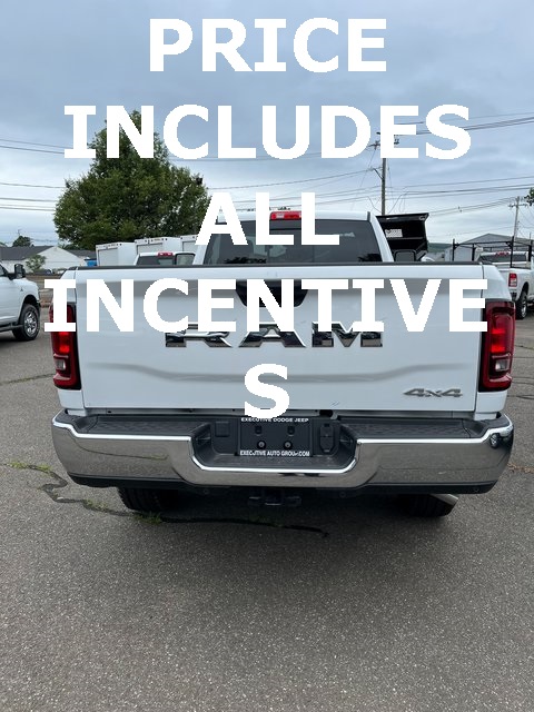 2025 Ram 2500 Tradesman photo 3