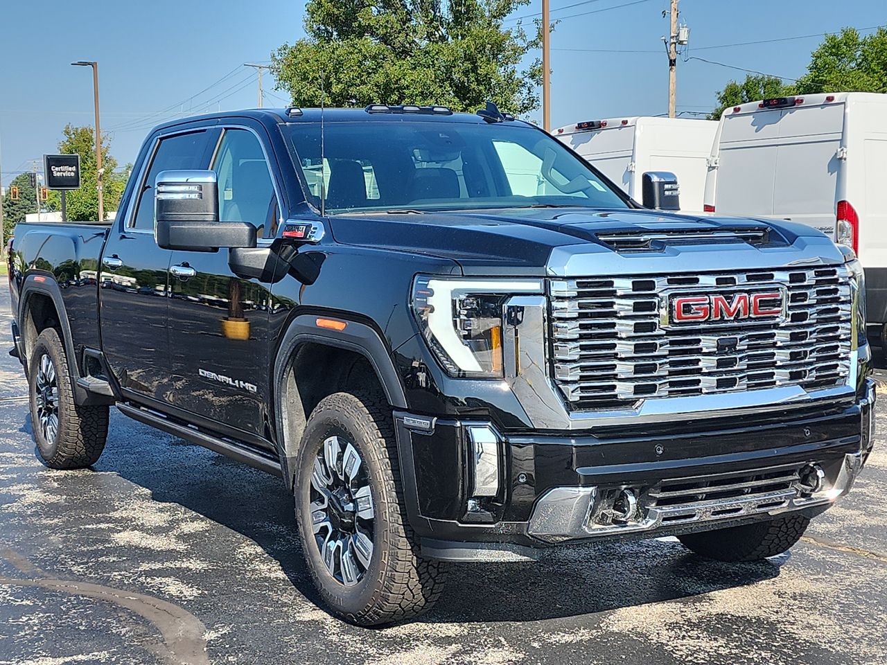 2025 GMC Sierra 2500HD Denali's photo