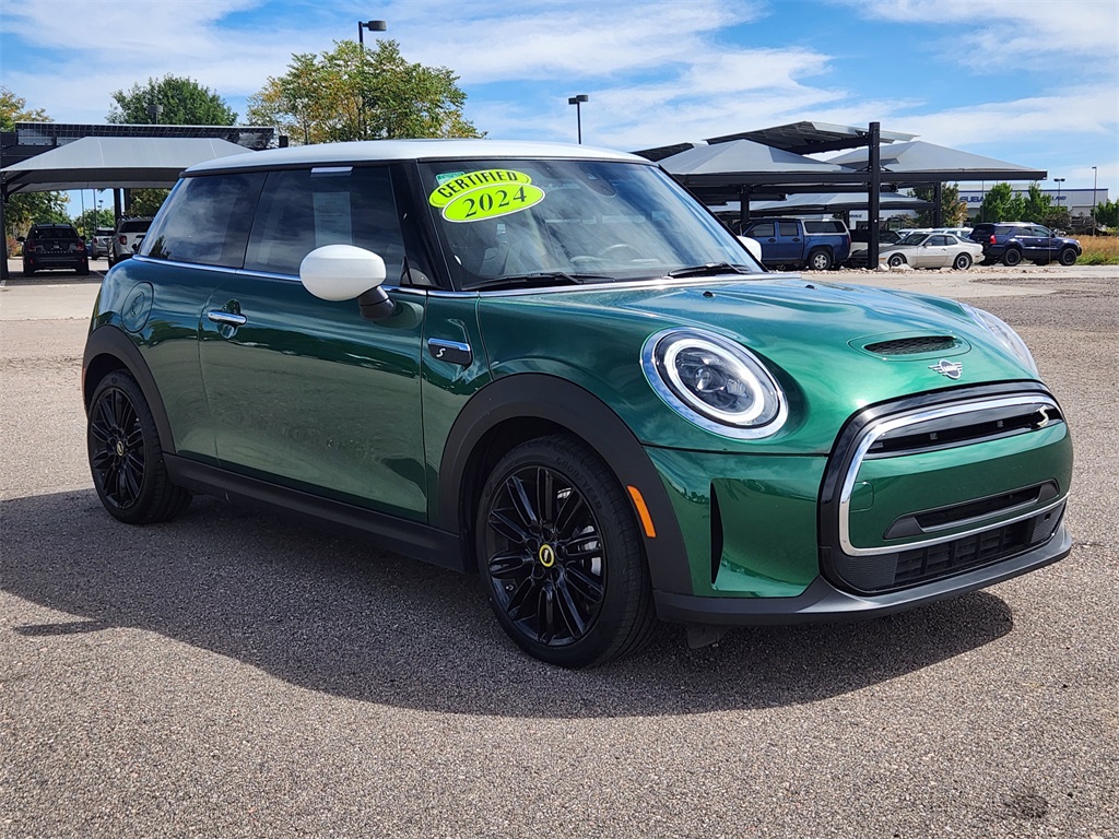 2024 Mini Cooper 2 Door Hardtop SE photo 4