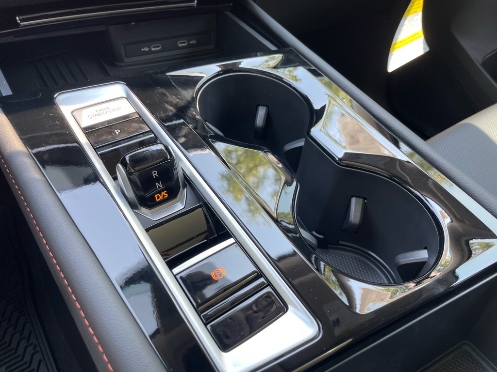 2025 Volkswagen Atlas Peak Edition SE photo 23