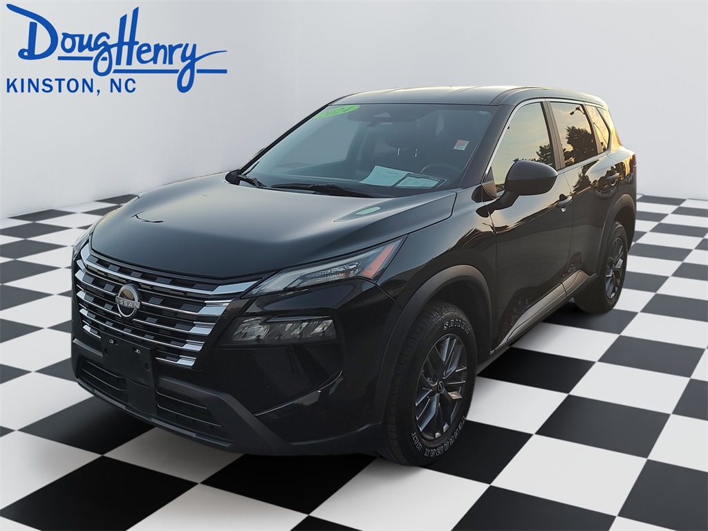 2024 Nissan Rogue S's photo