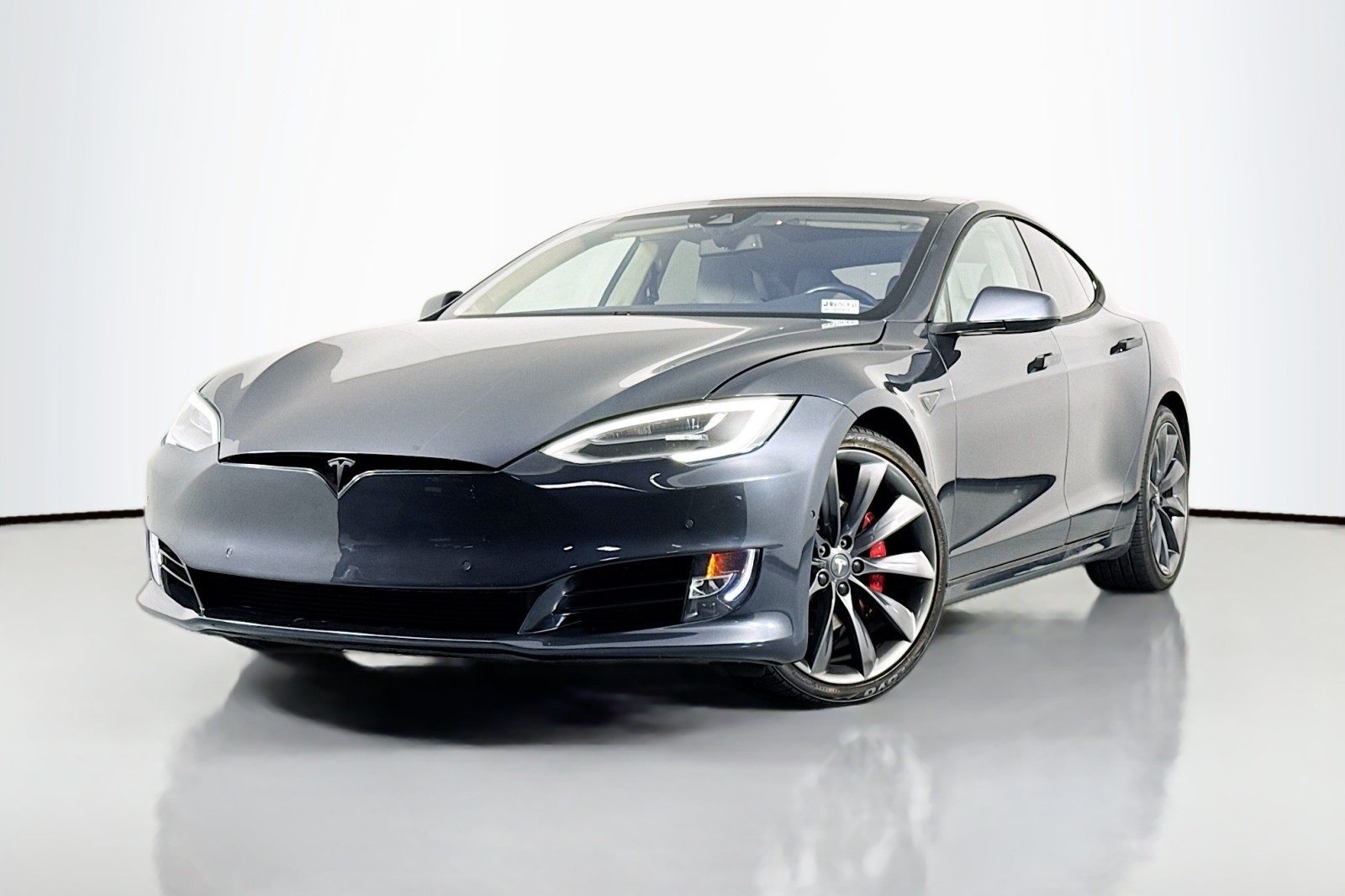 2016 Tesla Model S P90D's photo