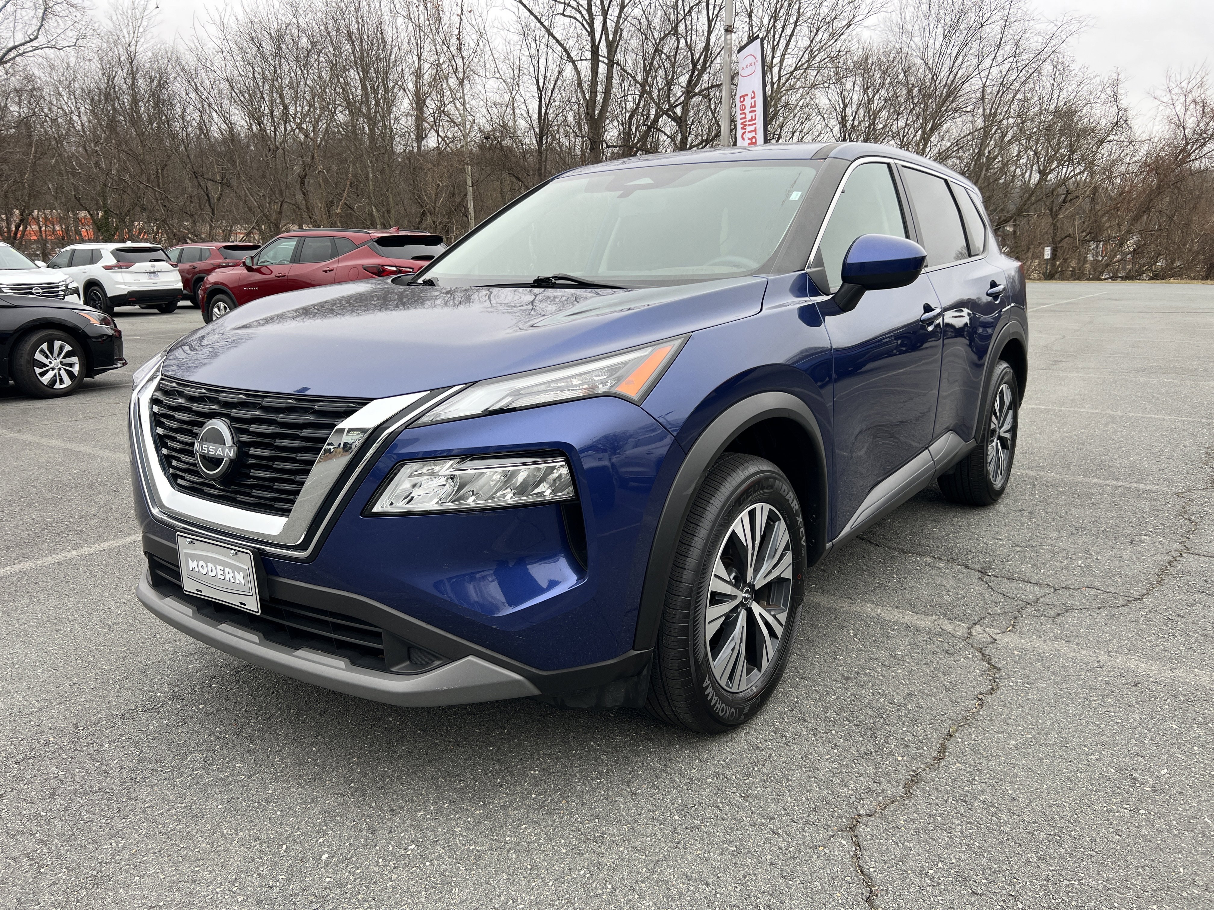 2023 Nissan Rogue SV's photo